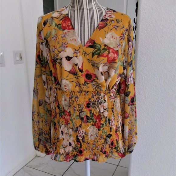 Like New INC Long Semi Sheer Sleeve Floral Print Surplice Blouse Top XL  0X 14 - Picture 2 of 15